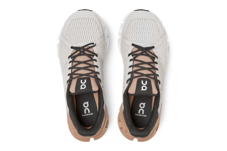 On Cloudflyer Loopschoen Wit/beige Dames - Image 4